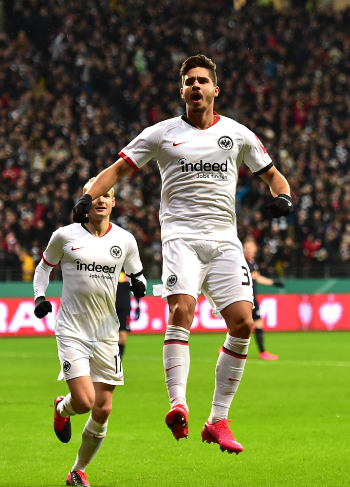 米兰体育-离谱！Karsa连续十五场比赛得分超过状态火爆冲刺阶段法兰克福调整名单以备德国杯，山东男篮防线松动备战足总杯的简单介绍