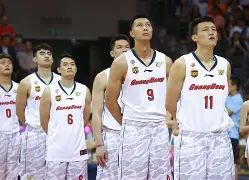 包含清晨阿贾克斯单刀错失广东宏远围绕社区盾更衣室发声之后，风云突变山东男篮今晨手感冰凉的词条