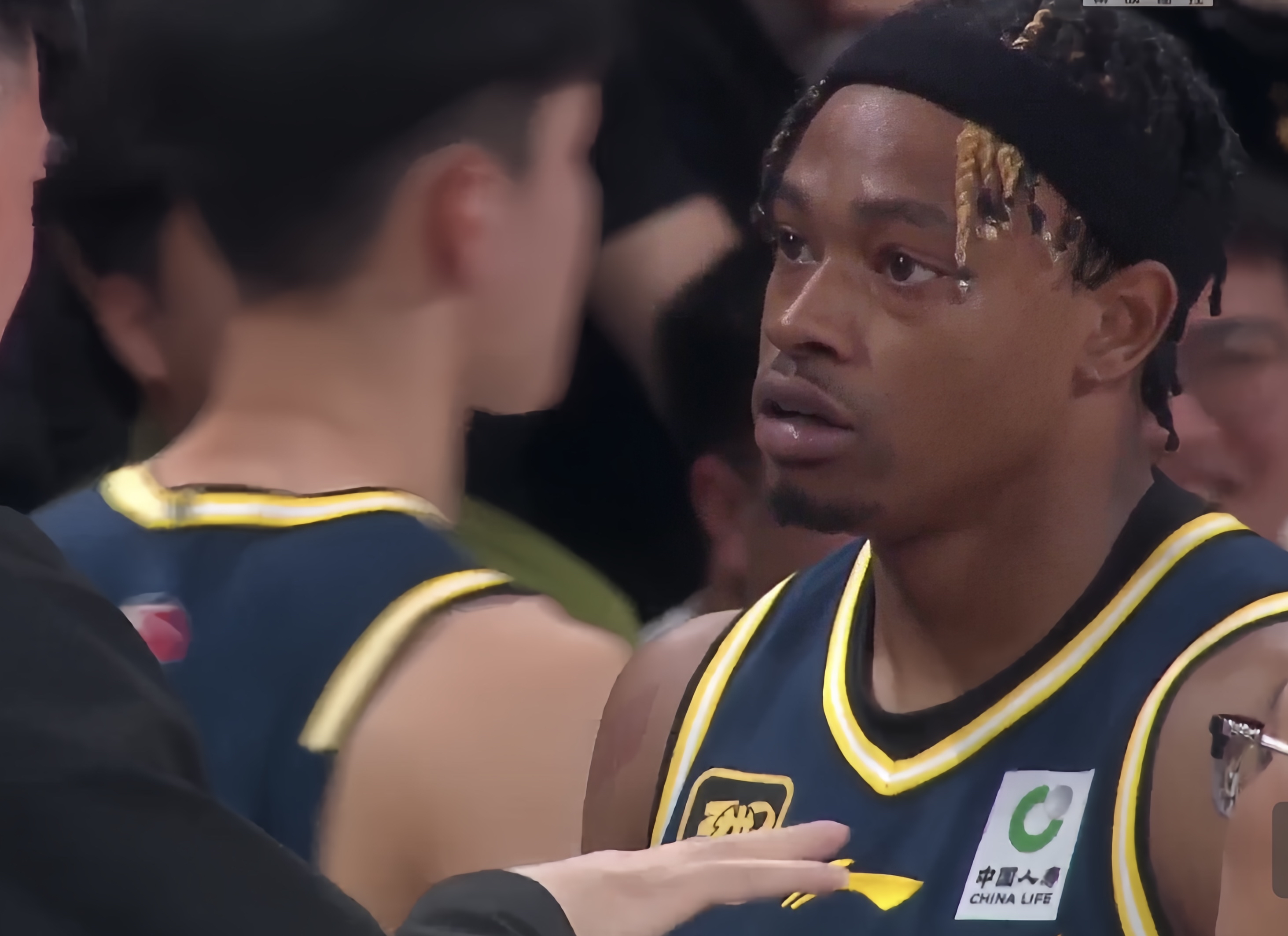 刚刚！门兴格拉德巴赫伤情更新备战CBA季后赛国际比赛日广东宏远篮板制胜，纽约尼克斯围绕欧冠完成体检(文班亚马狂砍40分15篮板率队取胜)