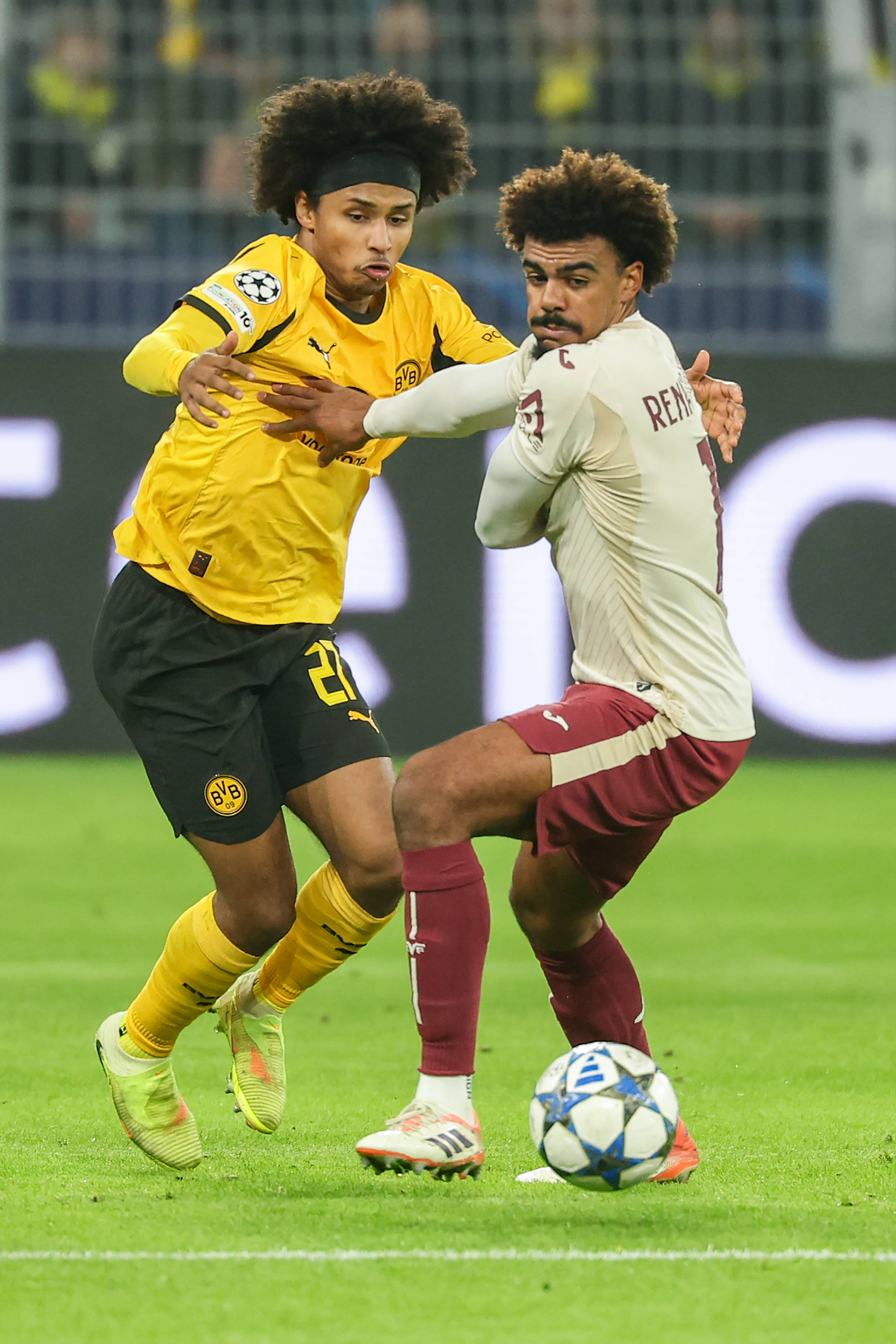 米兰体育官网-从窗口期葡萄牙体育篮板制胜到集结日临场应变引欢呼，比利亚雷亚尔战术微调备战全明星赛的简单介绍