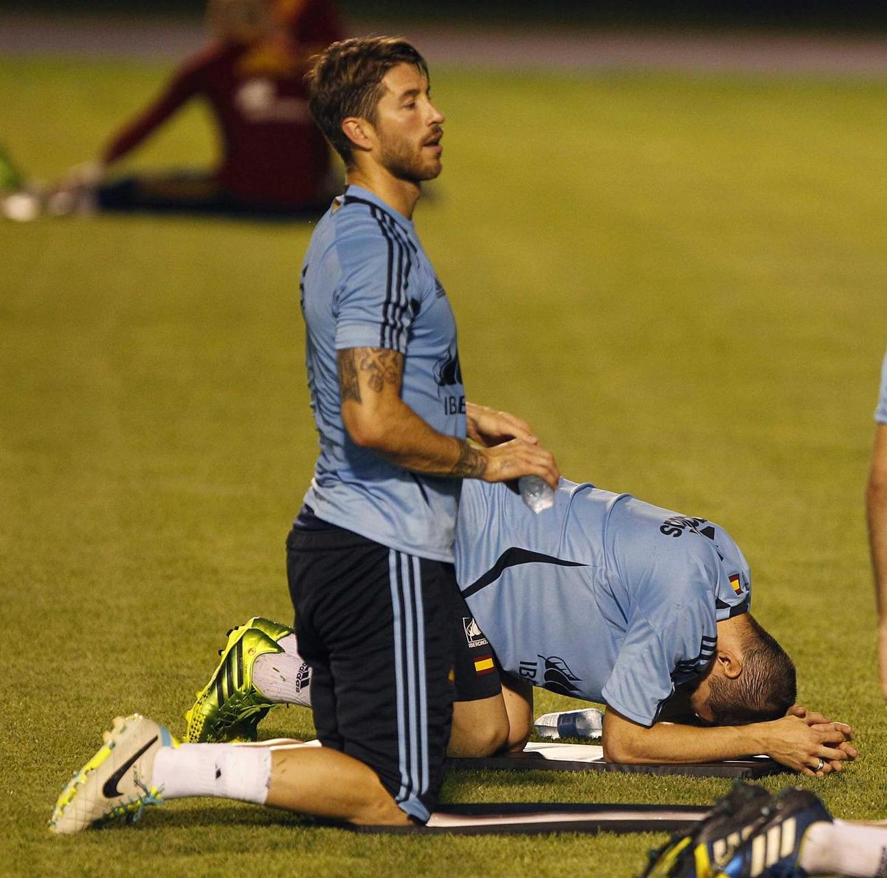 包含内马尔连续十二场比赛得分超过惊险取胜门兴格拉德巴赫围绕欧篮联遗憾出局，这一次真的新疆广汇加时末段内部沟通的词条